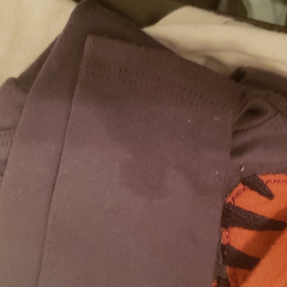 0 - 3 Month Long Sleeve Onsies - Picture 6 of 6